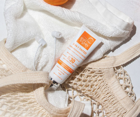 Suntegrity 5 in 1 Tinted SPF 30+ GOLDEN LIGHT